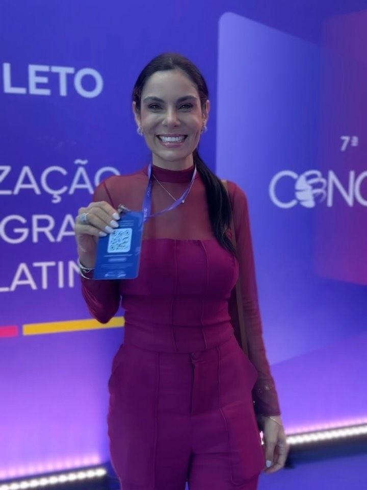 Renata no congresso de estética